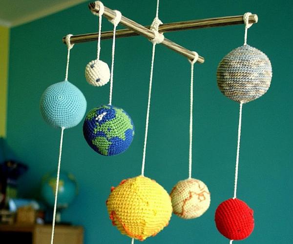 太陽系行星嬰兒床邊玩具